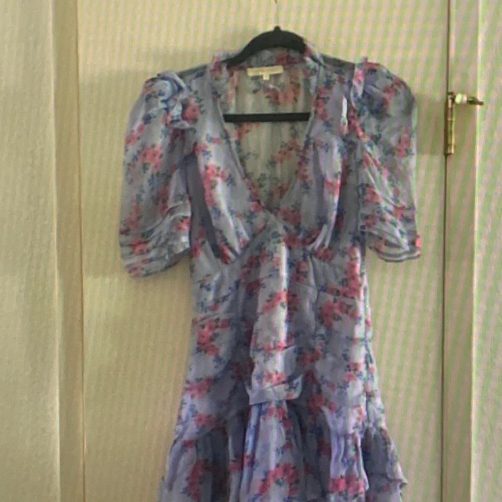 Floral Puff-Sleeve V-Neck Dress in Lavender